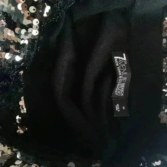 7Th Avenue New York & Company Design Studio Sequined shoulder Top Size M - Picture 11 of 15